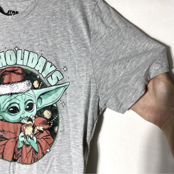 5/$25 Star Wars Grey Happy  Holidays Yoda Santa Graphic T Shirt L - Picture 11 of 13